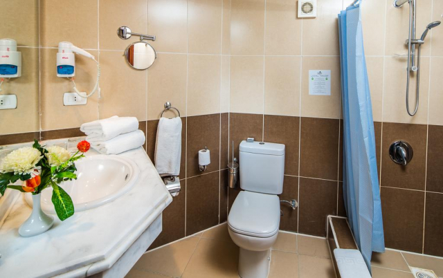 572 EURO - Last Minute zbor din Iasi Egipt - Hurghada Hotel Jasmine Palace Resort