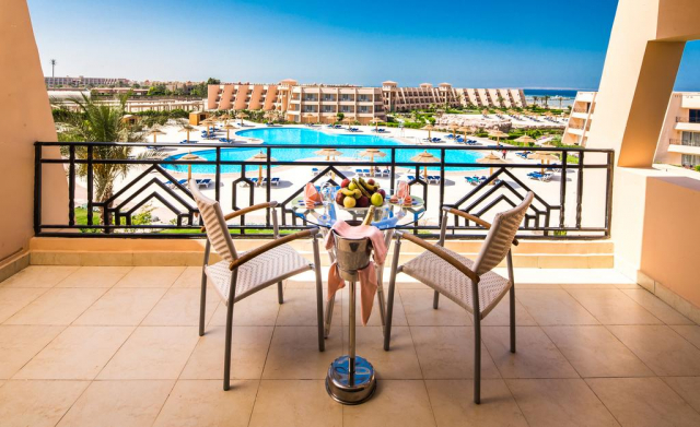 572 EURO - Last Minute zbor din Iasi Egipt - Hurghada Hotel Jasmine Palace Resort