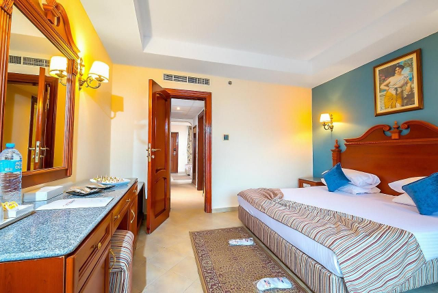 671 EURO - Last Minute zbor din Bucuresti Egipt - Hurghada Titanic Palace Hotel Hurghada
