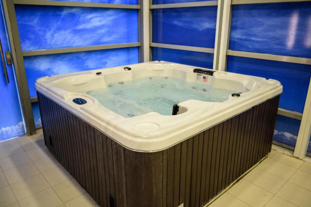 27.10 avion Bucuresti, Qatar Doha, Saraya Corniche Hotel 616 EURO, 7 nopti, Mic dejun inclus
