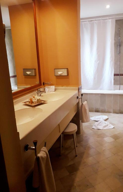 09.09 avion Cluj Napoca, Tunisia Hammamet, Alhambra Thalasso Hotel 606 EURO, 7 nopti, Demipensiune inclusa