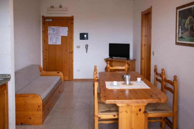 21.09 avion Bucuresti, Italia Alghero, Residence Gardenia 528 EURO, 7 nopti, Fara masa