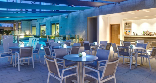 03.11 avion Bucuresti, Qatar Doha, Holiday Inn Doha The Business Park 479 EURO, 7 nopti, Fara masa