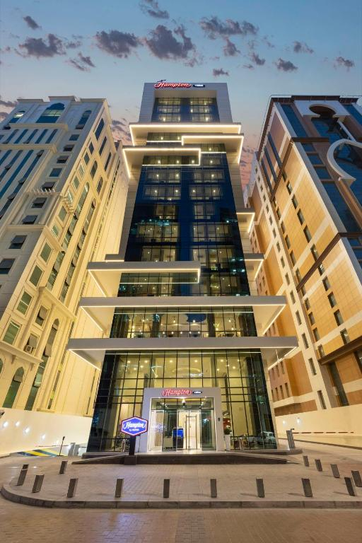 03.11 avion Bucuresti, Qatar Doha, Hampton by Hilton Doha Old Town 538 EURO, 7 nopti, Mic dejun inclus