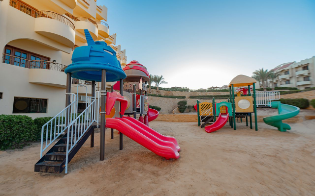335 EURO - Last Minute zbor din Bucuresti Egipt - Hurghada Life Resorts Coral Hills