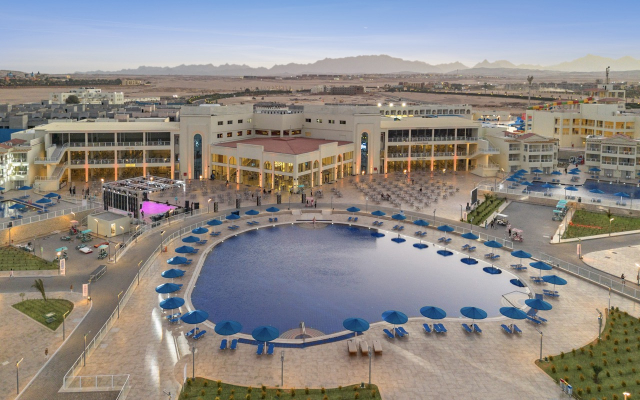 720 EURO - Last Minute zbor din Bucuresti Egipt - Hurghada Hotel Albatros Makadi Resort