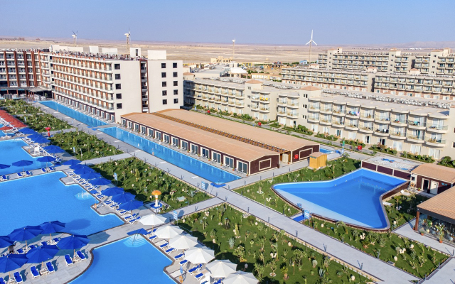 624 EURO - Last Minute zbor din Bucuresti Egipt - Hurghada Hotel Rewaya Majestic Resort
