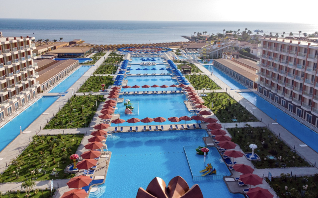 624 EURO - Last Minute zbor din Bucuresti Egipt - Hurghada Hotel Rewaya Majestic Resort