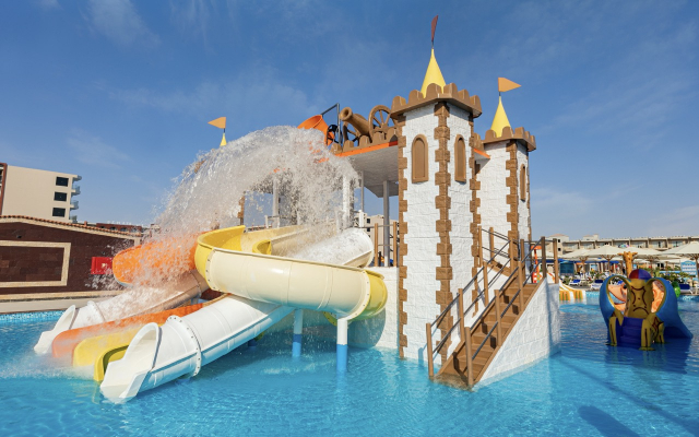624 EURO - Last Minute zbor din Bucuresti Egipt - Hurghada Hotel Rewaya Majestic Resort