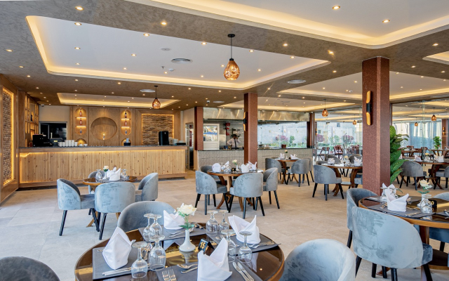 624 EURO - Last Minute zbor din Bucuresti Egipt - Hurghada Hotel Rewaya Majestic Resort