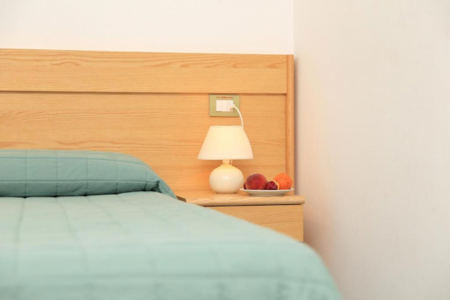 12.10 avion Bucuresti, Italia Alghero, Hotel Soleado 587 EURO, 7 nopti, Fara masa