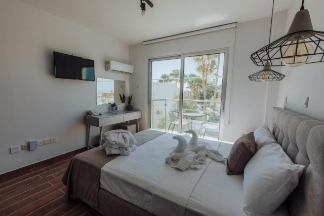12.10 avion Bucuresti, Cipru Ayia Napa, River View Boutique Apts 332 EURO, 7 nopti, Fara masa