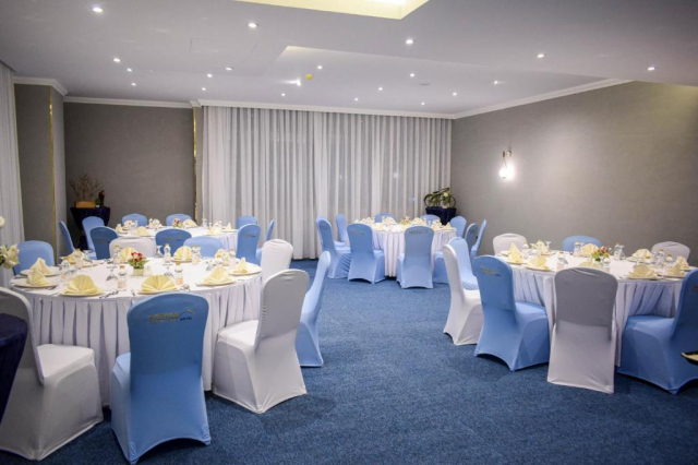 22.12 avion Bucuresti, Qatar Doha, Saraya Corniche Hotel 1037 EURO, 7 nopti, Mic dejun inclus