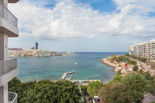 01.12 avion Bucuresti, Malta Sliema, Hotel Plaza Regency 361 EURO, 5 nopti, Mic dejun inclus