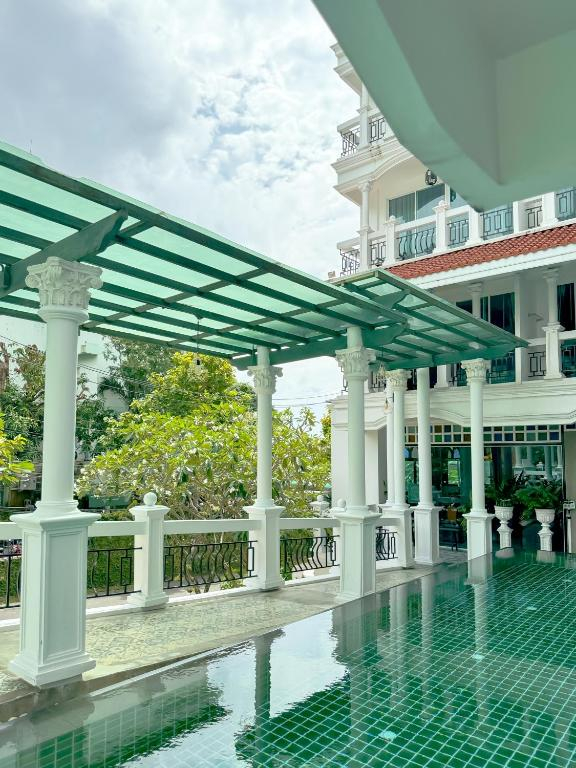 17.01 avion Bucuresti, Thailanda - Phuket , Grand Supicha City Hotel - SHA Plus 949 EURO, 7 nopti, Fara masa