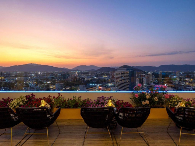 17.01 avion Bucuresti, Thailanda - Phuket, Novotel Phuket City Phokeethra 1214 EURO, 7 nopti, Mic dejun inclus