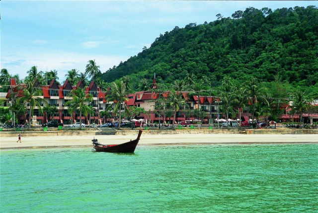 17.01 avion Bucuresti, Thailanda - Phuket , Hotel Seaview Patong 1037 EURO, 7 nopti, Mic dejun inclus
