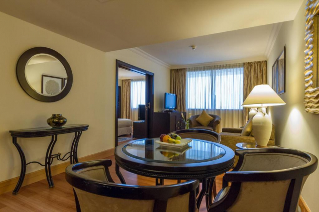 16.01 avion Bucuresti, Emiratele Arabe Unite - EAU Dubai, Grand Excelsior Deira 567 EURO, 7 nopti, Mic dejun inclus