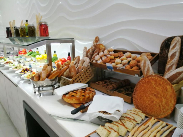 24.01 avion Bucuresti, Emiratele Arabe Unite - EAU Dubai, City Avenue Hotel 626 EURO, 7 nopti, Mic dejun inclus