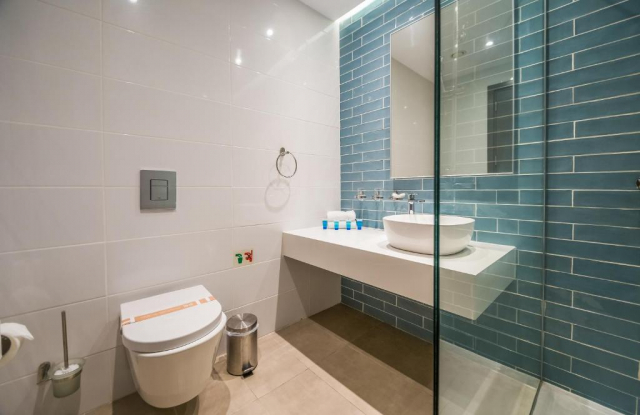 08.03 avion Bucuresti, Cipru - Zona Larnaca Protaras, Protaras Plaza Hotel 489 EURO, 7 nopti, Mic dejun inclus