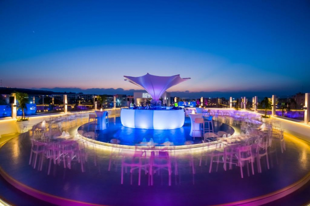 08.03 avion Bucuresti, Cipru - Zona Larnaca Protaras, Protaras Plaza Hotel 489 EURO, 7 nopti, Mic dejun inclus