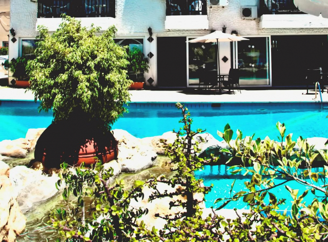 08.03 avion Bucuresti, Cipru - Zona Larnaca Larnaca, Best Western Plus Larco Hotel 577 EURO, 7 nopti, Mic dejun inclus