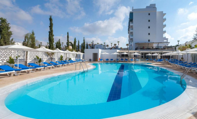 19.04 avion Bucuresti, Cipru - Zona Larnaca Ayia Napa, Gaia Sun N Blue Hotel 567 EURO, 7 nopti, Mic dejun inclus