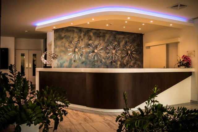 19.04 avion Bucuresti, Cipru - Zona Larnaca Ayia Napa, Gaia Sun N Blue Hotel 567 EURO, 7 nopti, Mic dejun inclus