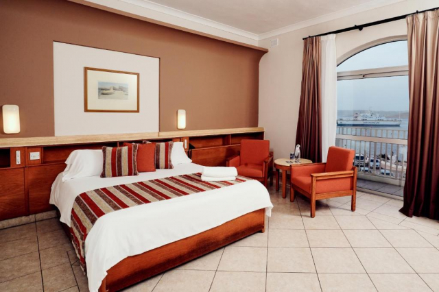 16.03 avion Bucuresti, Malta Mellieha, Hotel Paradise Bay Resort 489 EURO, 7 nopti, Fara masa