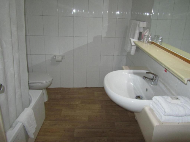 16.03 avion Bucuresti, Malta St. Paul's Bay, Hotel Topaz 449 EURO, 7 nopti, Fara masa