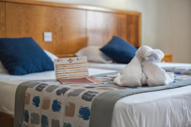 01.04 avion Bucuresti, Malta Qawra, Bella Vista Hotel 498 EURO, 7 nopti, Mic dejun inclus