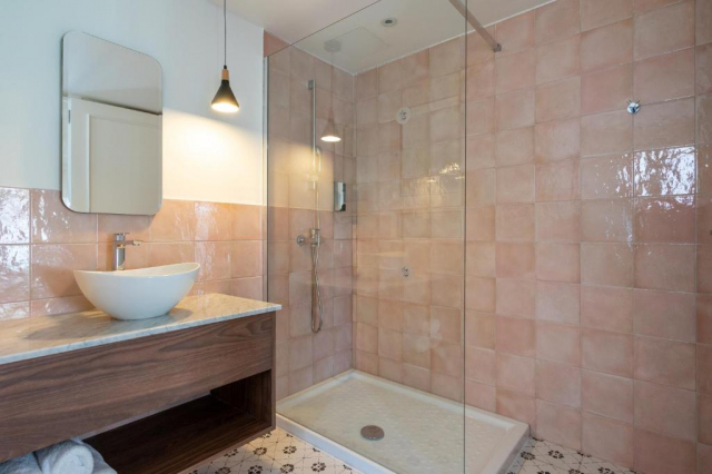 01.04 avion Bucuresti, Malta Sliema, Lady Todd Hotel 606 EURO, 7 nopti, Fara masa