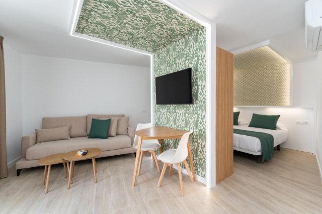 14.04 avion Bucuresti, Spania - Gran Canaria Playa del Ingles, Alsol Los Caribes 2 - Adults Only 645 EURO, 7 nopti, Fara masa