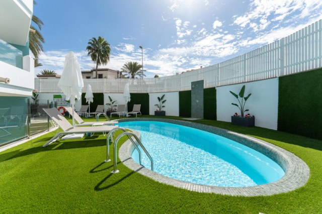 14.04 avion Bucuresti, Spania - Gran Canaria Playa del Ingles, Alsol Los Caribes 2 - Adults Only 645 EURO, 7 nopti, Fara masa