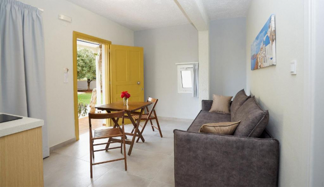 04.06 avion Bucuresti, Grecia - Creta - Heraklion Stalida, Sergiani Garden Hotel-Apartments 469 EURO, 7 nopti, Fara masa