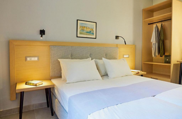 04.06 avion Bucuresti, Grecia - Creta - Heraklion Stalida, Sergiani Garden Hotel-Apartments 469 EURO, 7 nopti, Fara masa