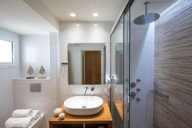 04.06 avion Bucuresti, Grecia - Creta - Heraklion Malia, Bella Elena 391 EURO, 7 nopti, Fara masa