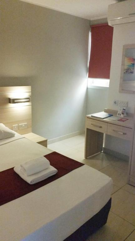 16.03 avion Bucuresti, Malta Mellieha, Luna Holiday Complex 547 EURO, 7 nopti, Fara masa