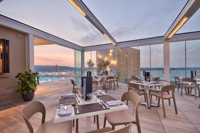 16.03 avion Bucuresti, Malta Mellieha, Luna Holiday Complex 547 EURO, 7 nopti, Fara masa