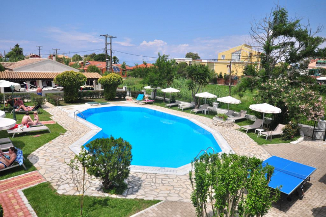 09.06 avion Bucuresti, Grecia - Corfu Acharavi, Acharavi Garden Hotel 479 EURO, 7 nopti, Fara masa