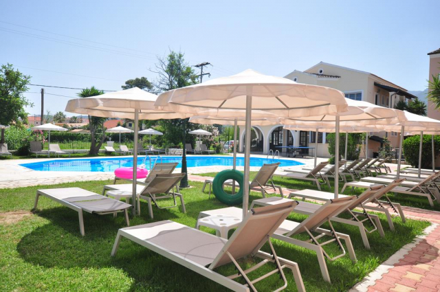 09.06 avion Bucuresti, Grecia - Corfu Acharavi, Acharavi Garden Hotel 479 EURO, 7 nopti, Fara masa