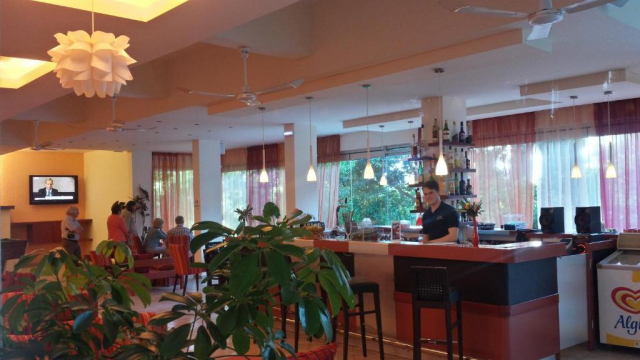 09.06 avion Bucuresti, Grecia - Corfu Ipsos, Ipsos Beach 596 EURO, 7 nopti, Mic dejun inclus