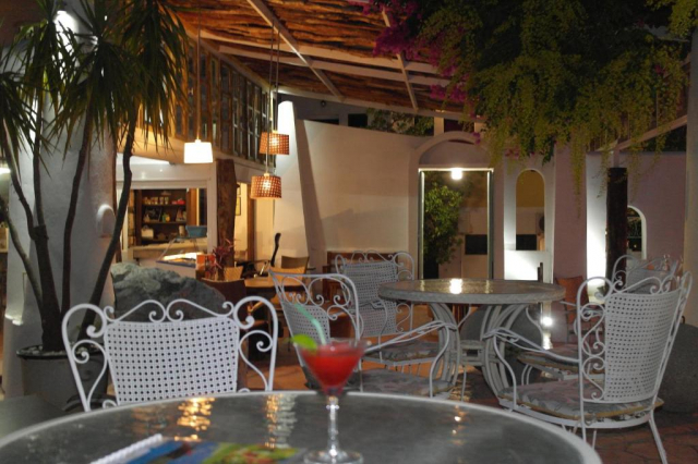 03.06 avion Bucuresti, Grecia - Rhodos Faliraki, Gorgona Studios 420 EURO, 7 nopti, Fara masa