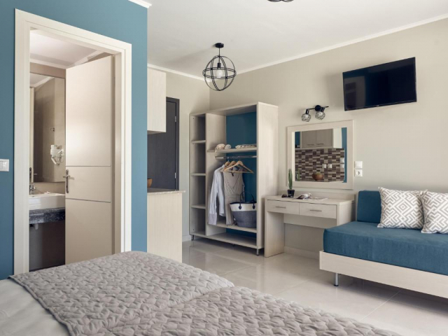 04.06 avion Bucuresti, Grecia - Zakynthos Alykanas, Letsos Hotel 489 EURO, 7 nopti, Fara masa