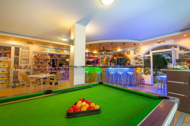 04.06 avion Bucuresti, Grecia - Zakynthos Laganas, Canadian Hotel 577 EURO, 7 nopti, Fara masa