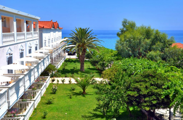 04.06 avion Bucuresti, Grecia - Zakynthos Tsilivi, Belussi Beach Hotel & Suites 616 EURO, 7 nopti, Mic dejun inclus