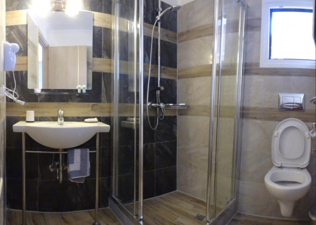 12.06 avion Bucuresti, Grecia - Lefkada Nidri, Nidri Zone 518 EURO, 7 nopti, Fara masa