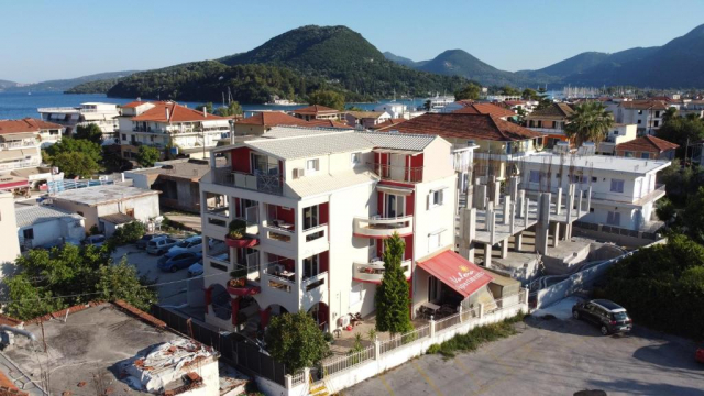 12.06 avion Bucuresti, Grecia - Lefkada Nidri, Valena Studios 567 EURO, 7 nopti, Fara masa