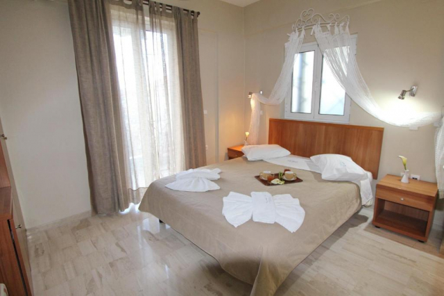 12.06 avion Bucuresti, Grecia - Lefkada Vassiliki, Vassiliki Bay 508 EURO, 7 nopti, Mic dejun inclus