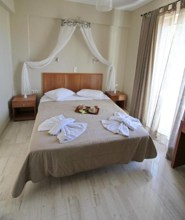12.06 avion Bucuresti, Grecia - Lefkada Vassiliki, Vassiliki Bay 508 EURO, 7 nopti, Mic dejun inclus